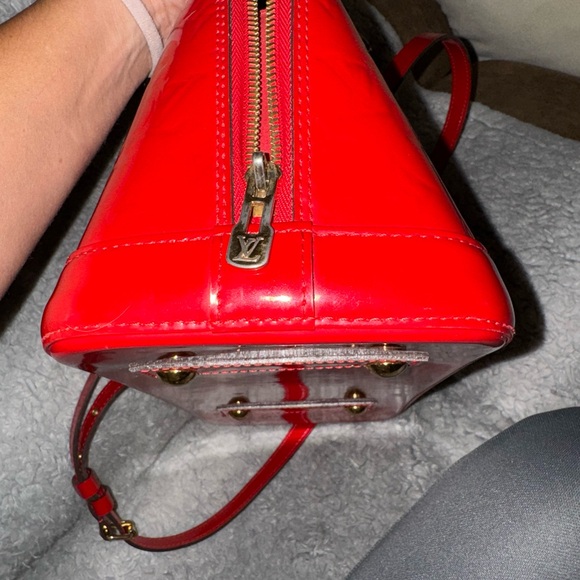 Gorgeous red Louis Vuitton Vernis Alma 2way - Picture 11 of 12